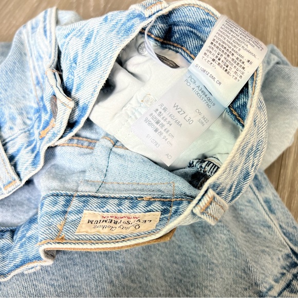 Custom Ripped Levi Denim Jeans - Picture 2 of 8